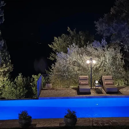 Blue Jasmine - Private Pool And Garden Vila *