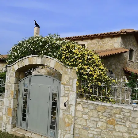 Blue Jasmine - Private Pool And Garden Aígio