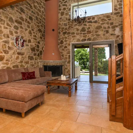 Blue Jasmine - Private Pool And Garden * Egio